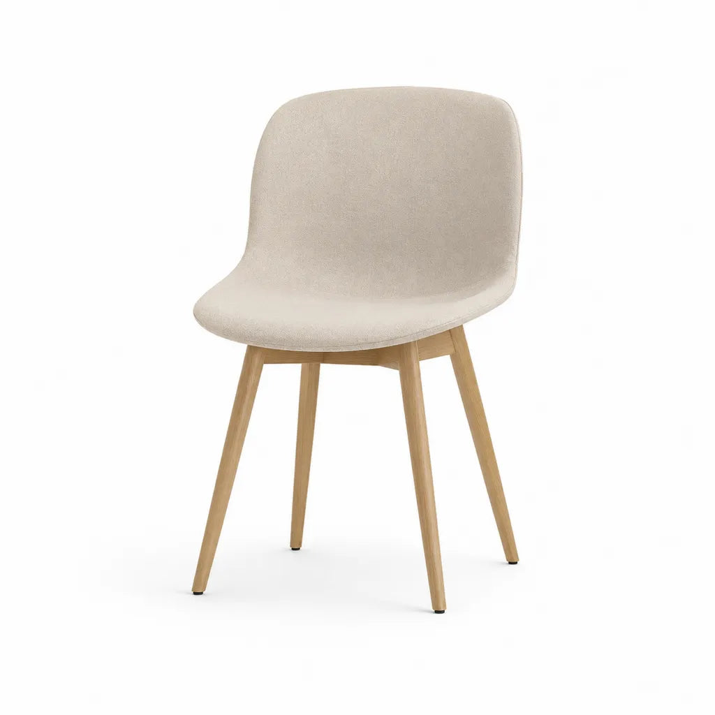 Chaise de salle a manger rembourree en polyester beige avec pieds en chene massif 48 x 55 x 82 cm