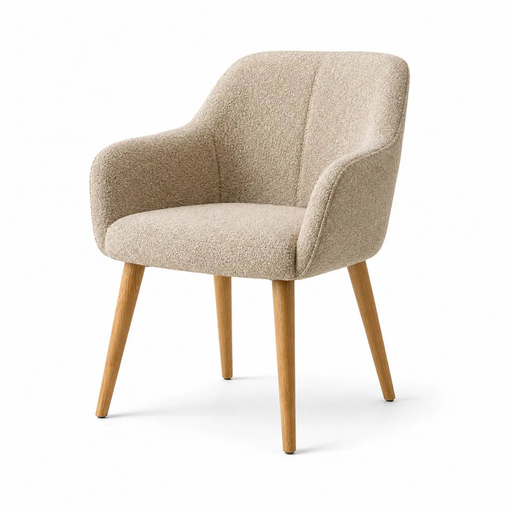 Chaise de salle a manger avec accoudoirs enveloppants en polyester bouclette beige pieds en chene massif 56 x 60 x 82 cm